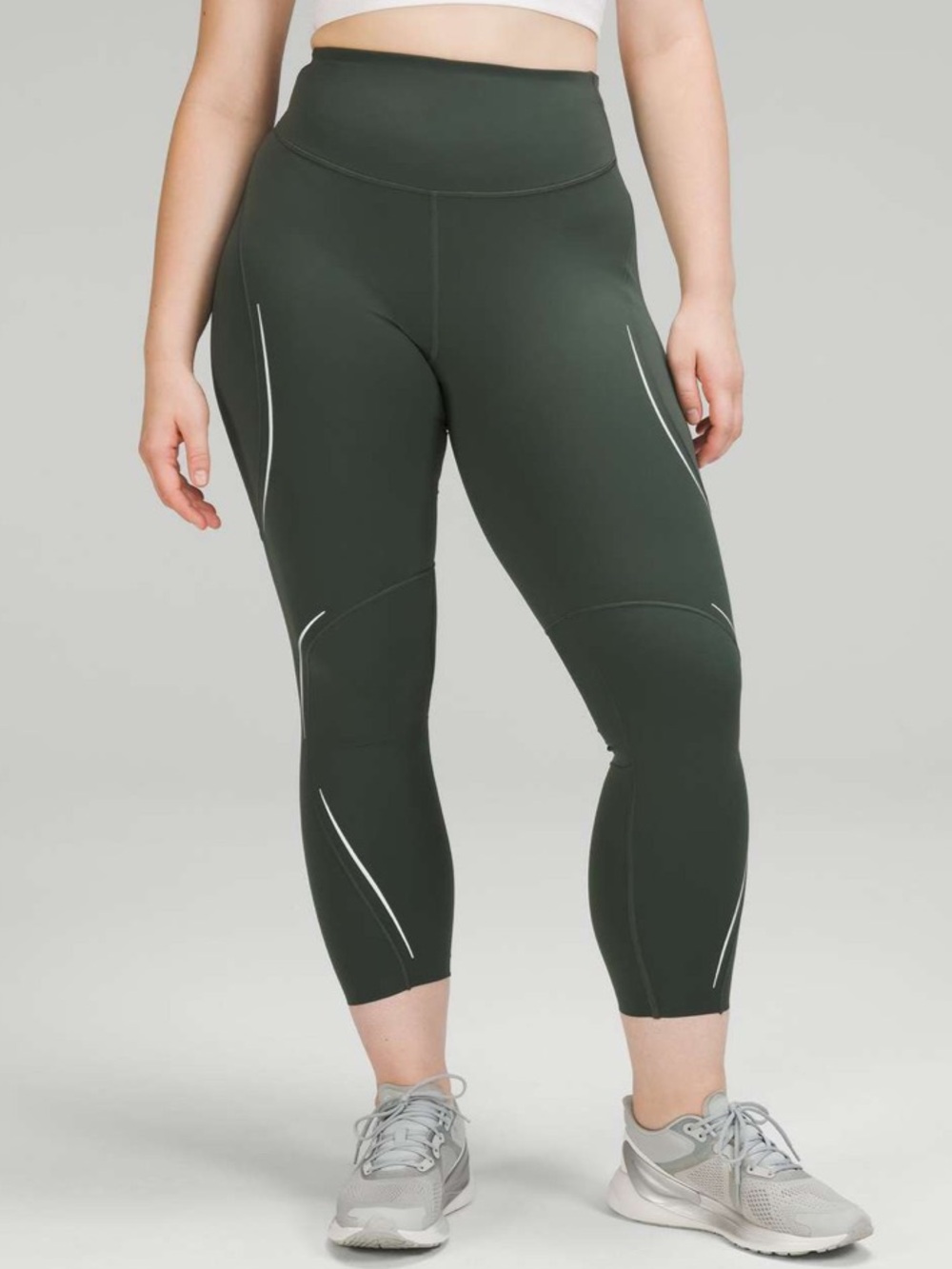 EUC Lululemon Matching Smoked Spruce 3-Piece Set. Size Tops 8/Bottom 6 - Picture 11 of 12